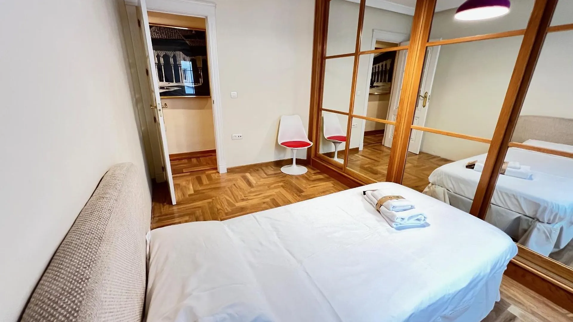 Pushe Granada Plaza Menorca Art & Tradition Apartment